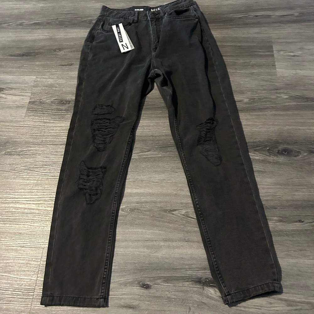 Women’s Black‎ Distressed Jeans